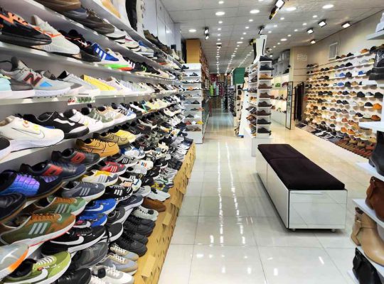 فروشگاه کفش و‌کتونی ارزان درکرج تهران